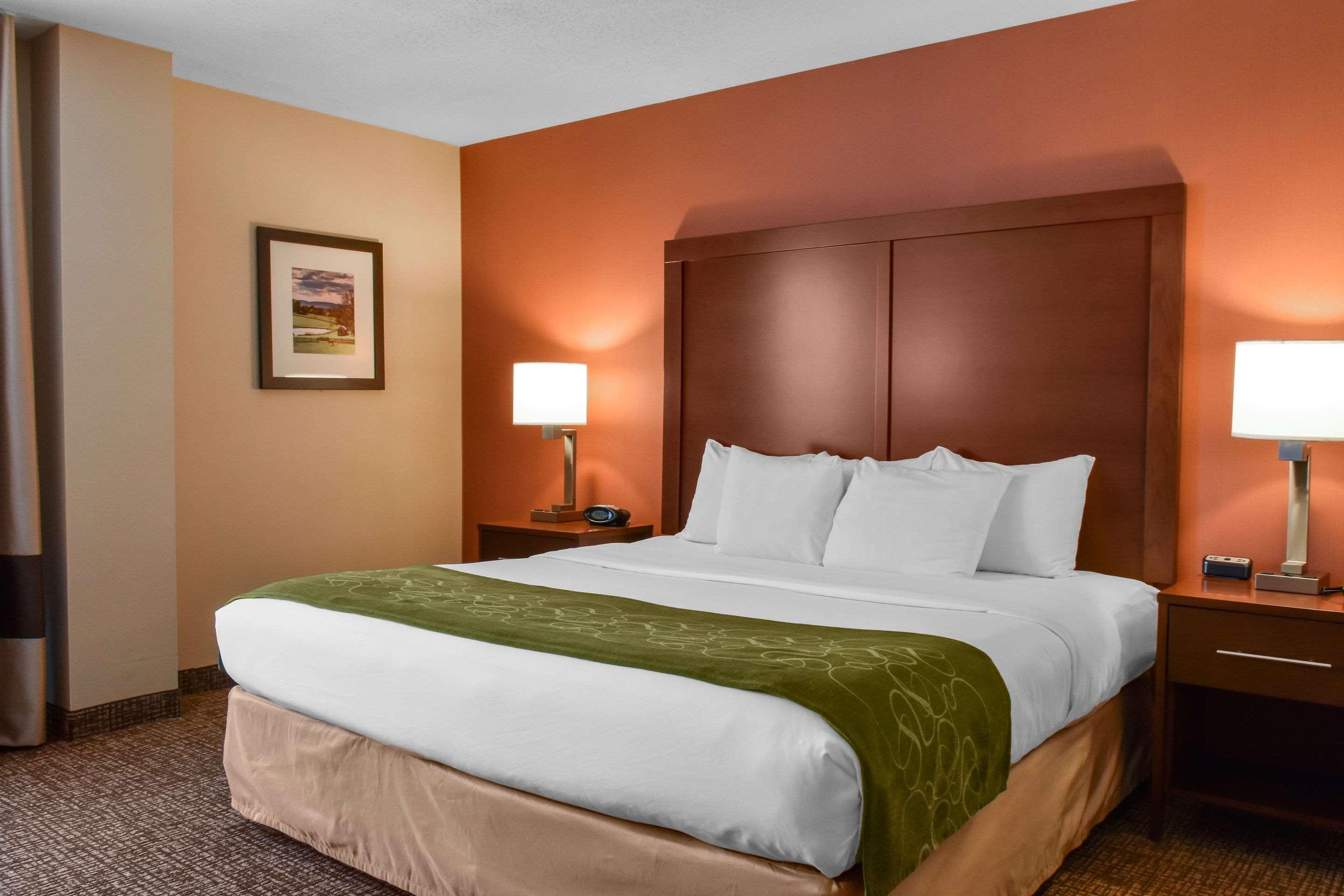 Comfort Suites Downtown Carlisle Exteriör bild
