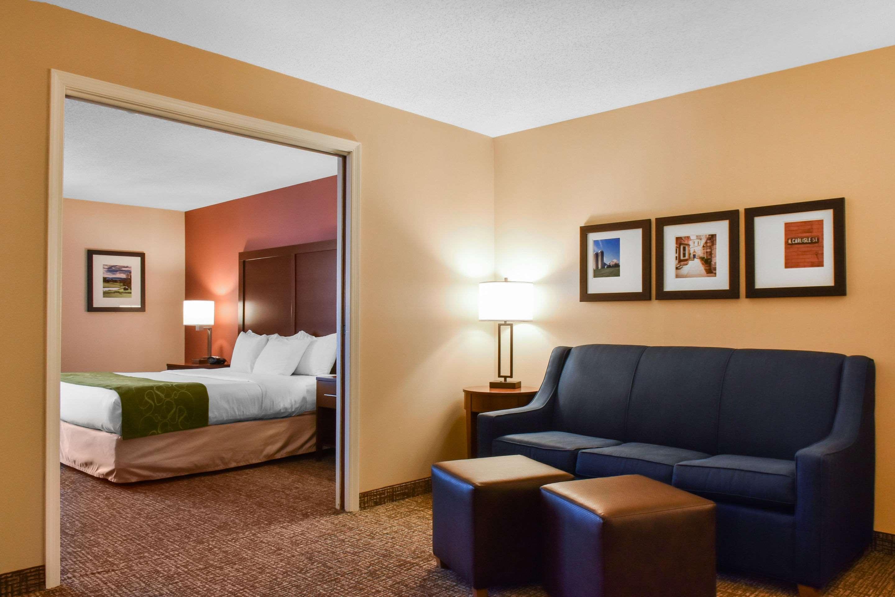 Comfort Suites Downtown Carlisle Exteriör bild