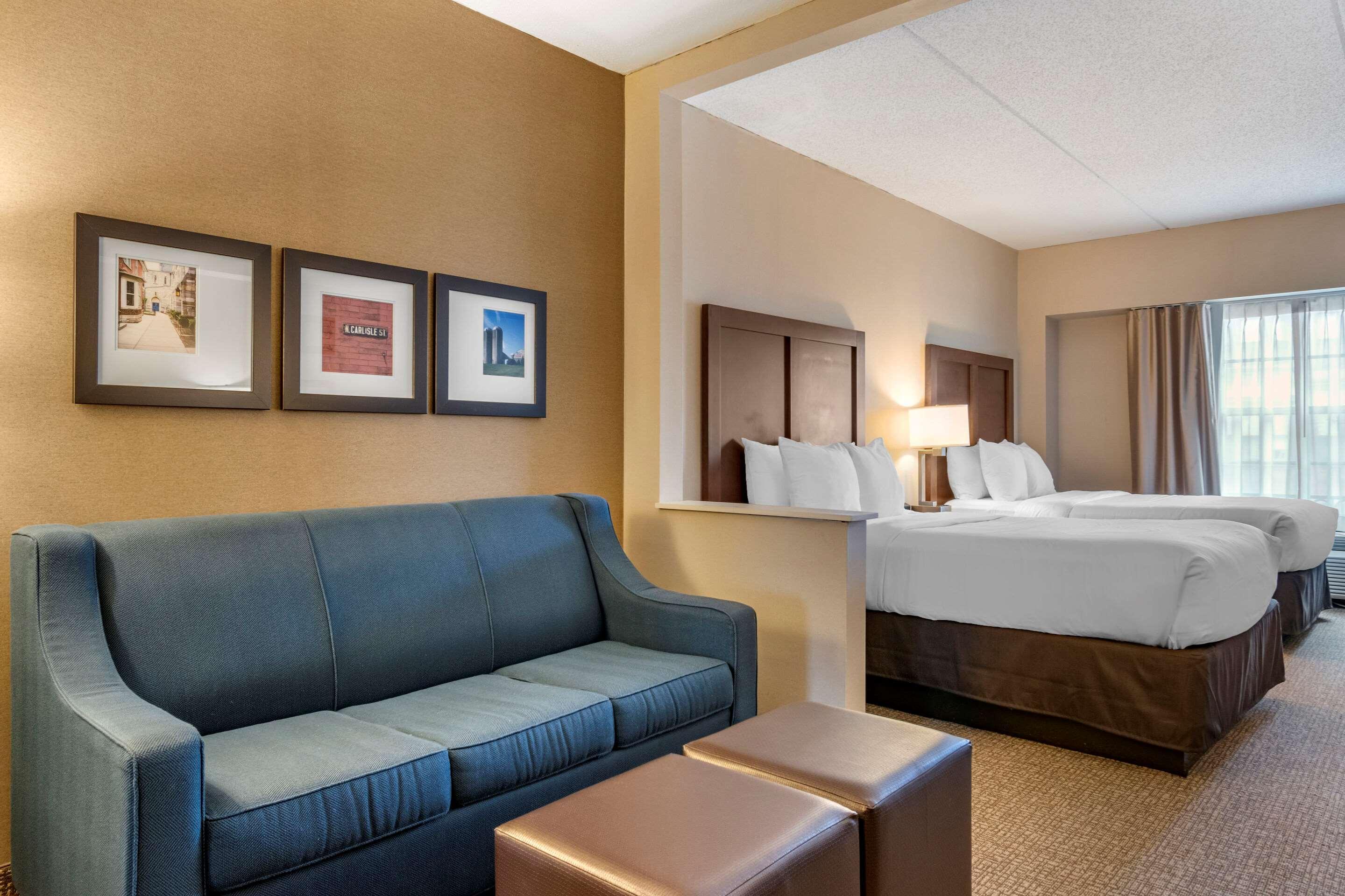 Comfort Suites Downtown Carlisle Exteriör bild