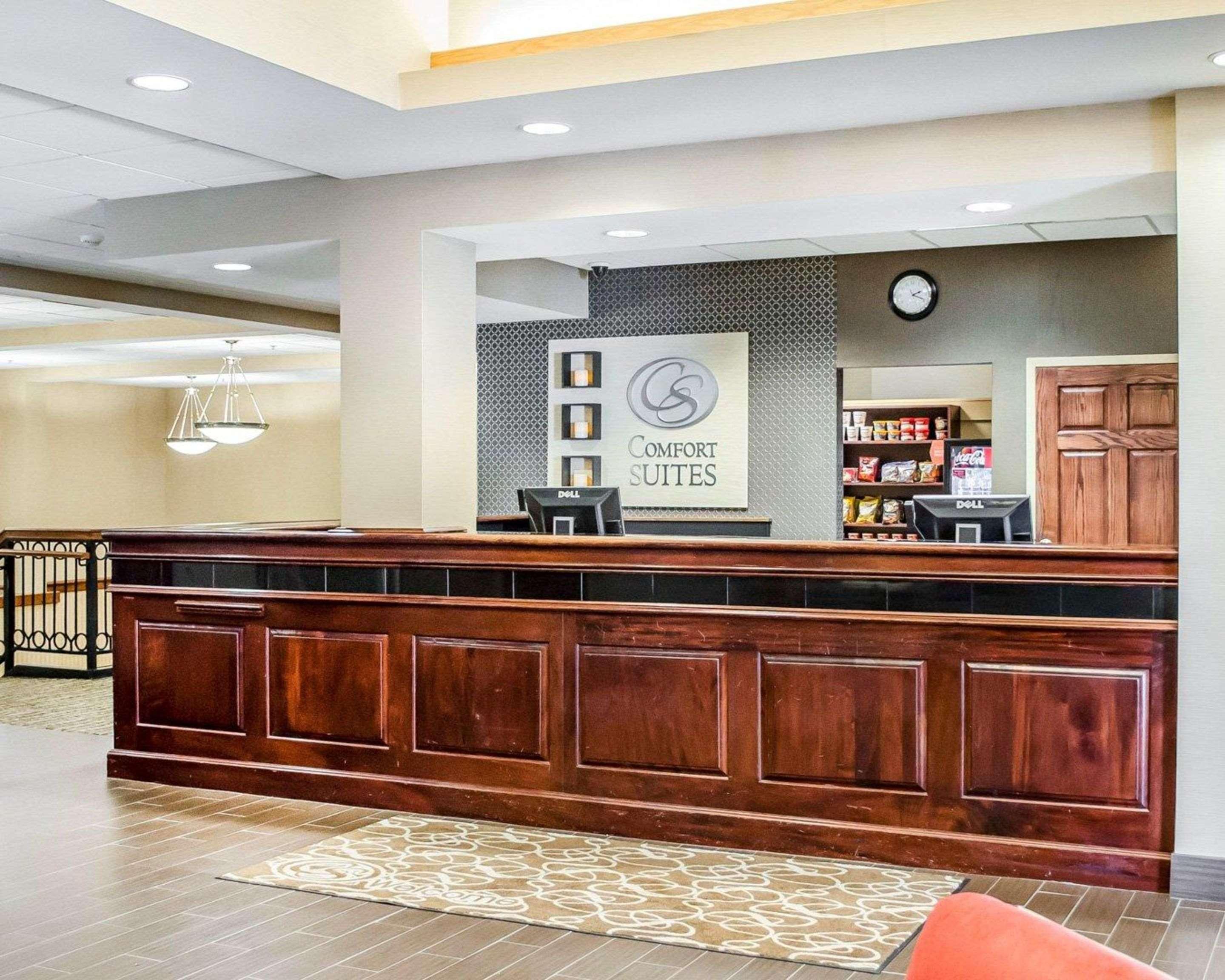 Comfort Suites Downtown Carlisle Exteriör bild