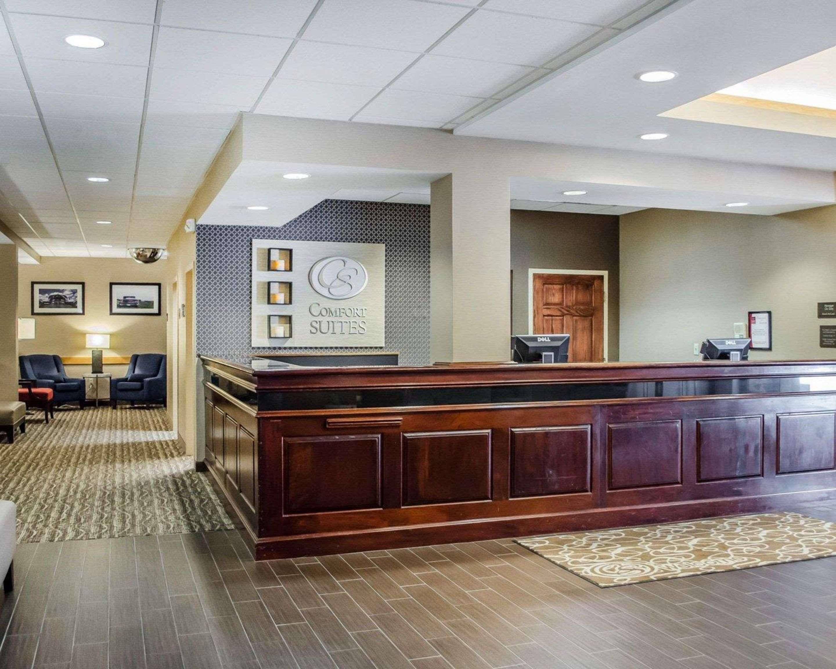 Comfort Suites Downtown Carlisle Exteriör bild